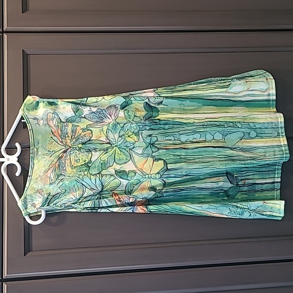 Sleeveless sundress, size XL, soft green with dragonfly and butterfly details - Picture 7 of 8